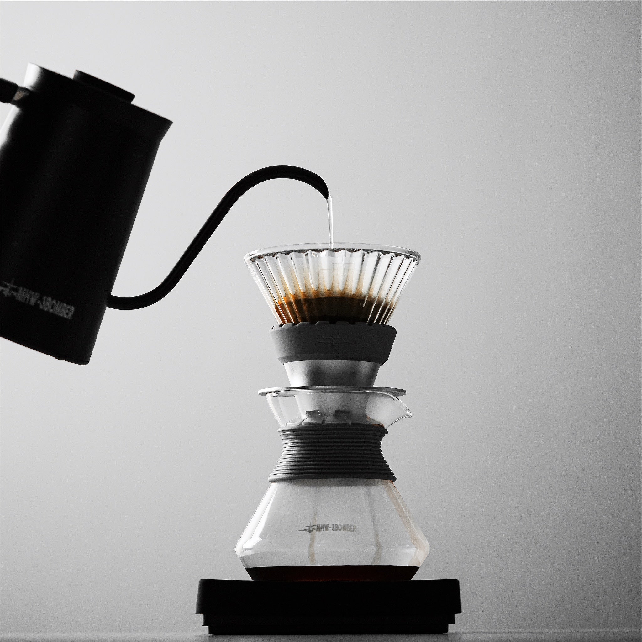 Cafetera con servidor transparente